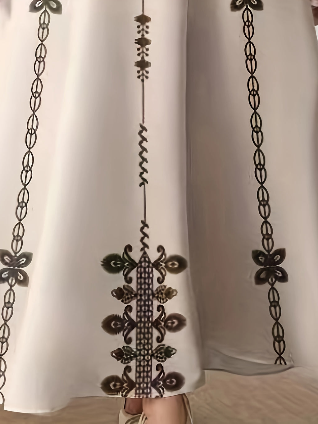 Elegant Plus Size V-Neck Maxi Dress with Intricate Floral Print, Loose Fit Long Sleeve Tunic for Women - All-Season Versatile Wear, Plus Size Dresses