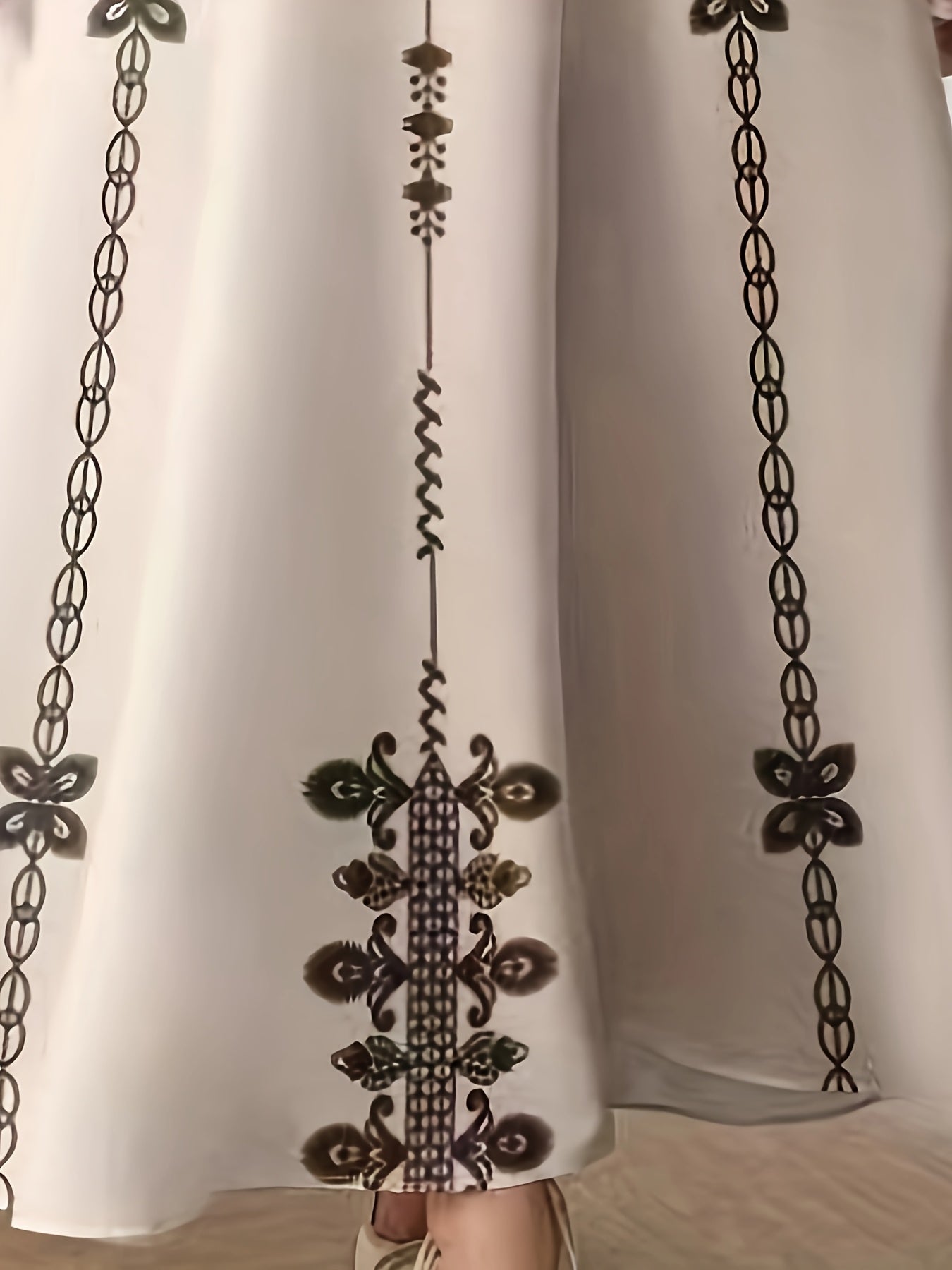 Elegant Plus Size V-Neck Maxi Dress with Intricate Floral Print, Loose Fit Long Sleeve Tunic for Women - All-Season Versatile Wear, Plus Size Dresses