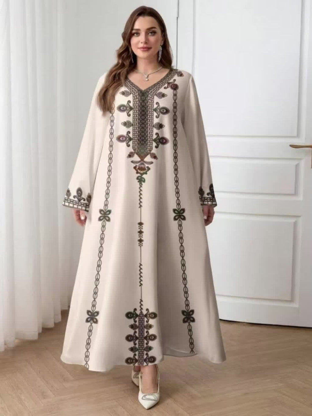 Elegant Plus Size V-Neck Maxi Dress with Intricate Floral Print, Loose Fit Long Sleeve Tunic for Women - All-Season Versatile Wear, Plus Size Dresses